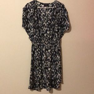 Express Relaxed Slight Hi-Low Dress